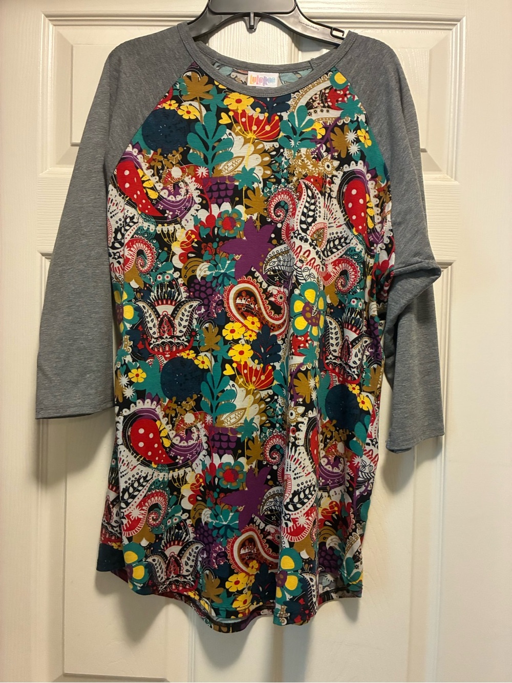 LuLaRoe Randy  Tee Multi Floral Paisley with Gray Sleeves Size Large